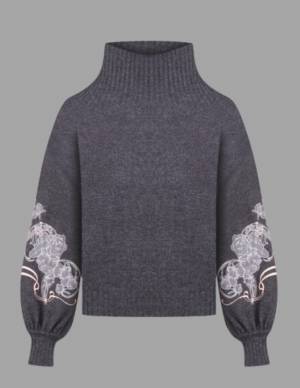 Pulover motiv Bujor din cașmir cu broderie din mătase.
