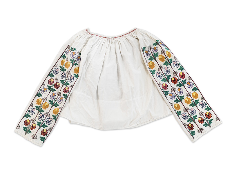 Vintage Romanian Embroidered Blouse Floral Motifs